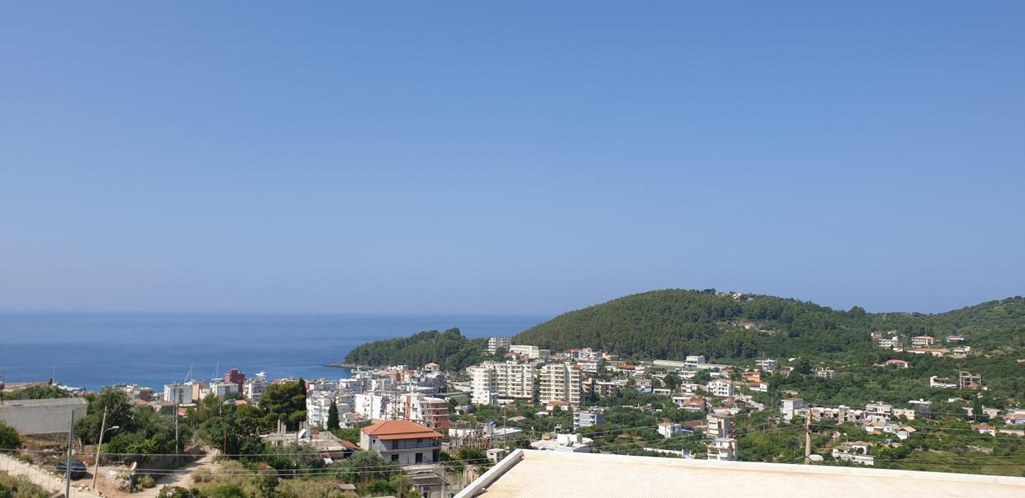 Family Apartments Himara Bagian luar foto